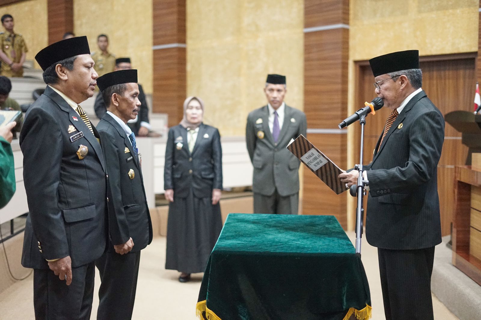 Lantik Arifuddin Sekwan dan Jumadi Kadis P3A, Taufan Pawe Ingatkan Tantangan Lebih Besar dan Jangan Ada Gaduh